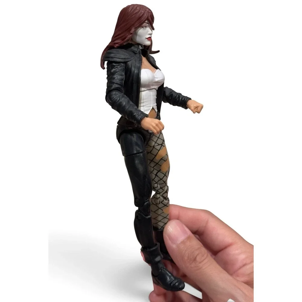 Marvel Legends Typhoid Mary 6
